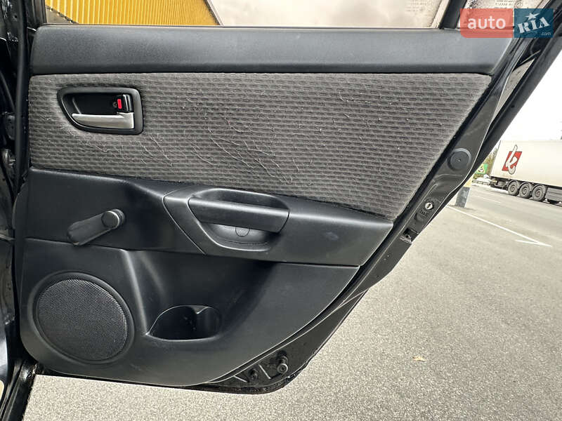 Седан Mazda 3 2008 в Києві