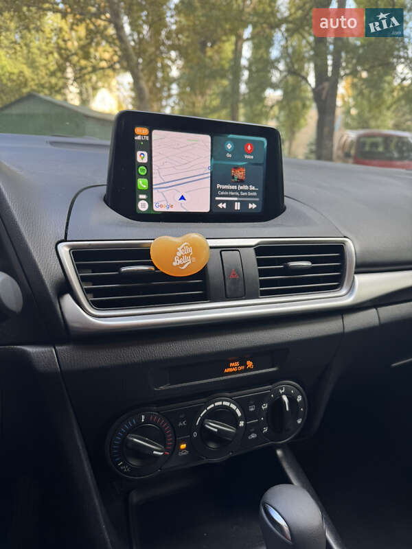 Седан Mazda 3 2018 в Одессе