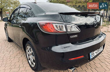 Седан Mazda 3 2012 в  фото 4 Седан Mazda 3 2012 в