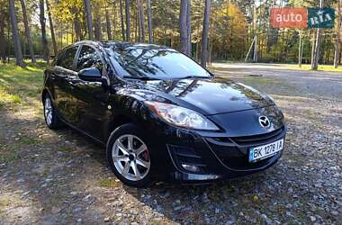 Хэтчбек Mazda 3 2010 в 