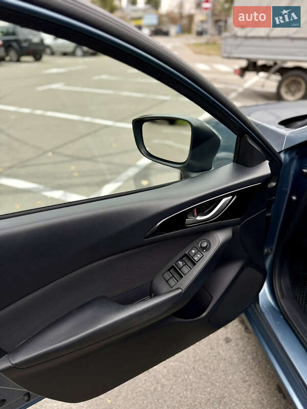 Хетчбек Mazda 3 2014 в Києві фото 12 Хетчбек Mazda 3 2014 в Києві