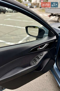 Хетчбек Mazda 3 2014 в 