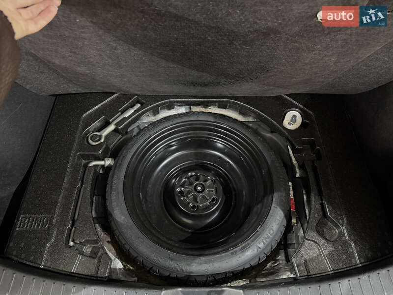 Хетчбек Mazda 3 2014 в Києві фото 15 Хетчбек Mazda 3 2014 в Києві