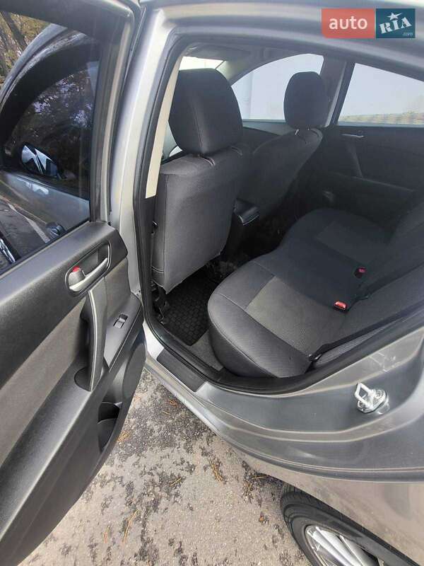 Седан Mazda 3 2010 в Александрие фото 17 Седан Mazda 3 2010 в Александрие