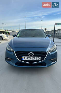 Седан Mazda 3 2018 в 
