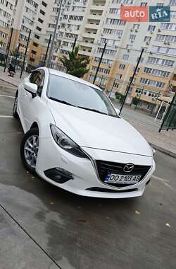 Хетчбек Mazda 3 2015 в  фото 8 Хетчбек Mazda 3 2015 в