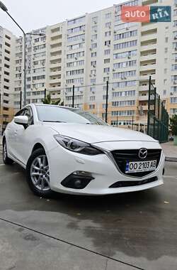 Хетчбек Mazda 3 2015 в  фото 11 Хетчбек Mazda 3 2015 в