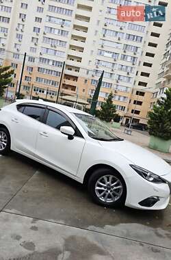 Хетчбек Mazda 3 2015 в  фото 16 Хетчбек Mazda 3 2015 в