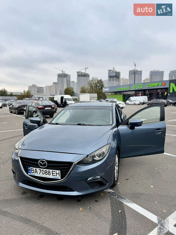 Хэтчбек Mazda 3 2014 в Киеве