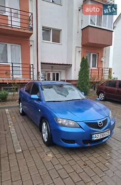 Седан Mazda 3 2004 в Ужгороде