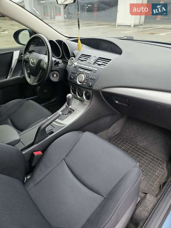 Хетчбек Mazda 3 2011 в Києві