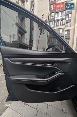 Седан Mazda 3 2019 в Ивано-Франковске