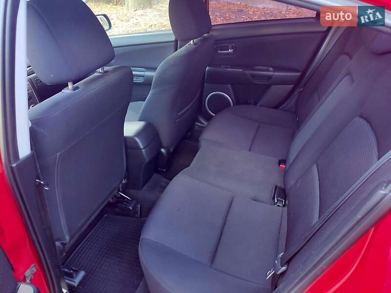 Седан Mazda 3 2007 в Днепре