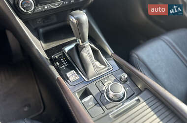 Седан Mazda 3 2017 в  фото 22 Седан Mazda 3 2017 в