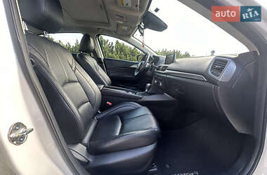 Седан Mazda 3 2017 в  фото 41 Седан Mazda 3 2017 в