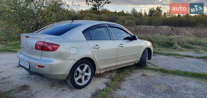 Седан Mazda 3 2004 в Калуше