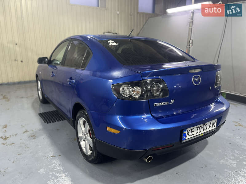 Седан Mazda 3 2005 в Каменском