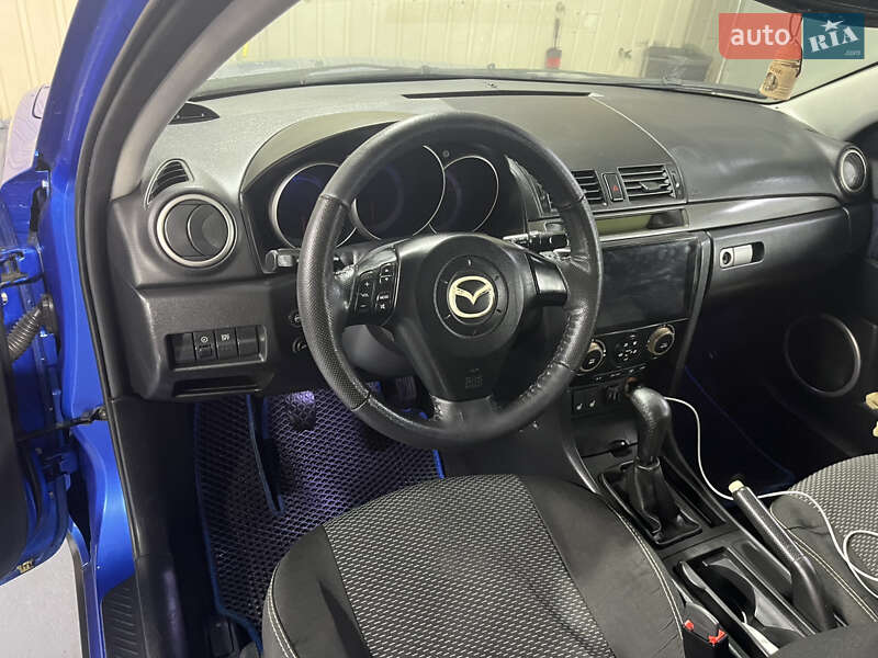 Седан Mazda 3 2005 в Каменском