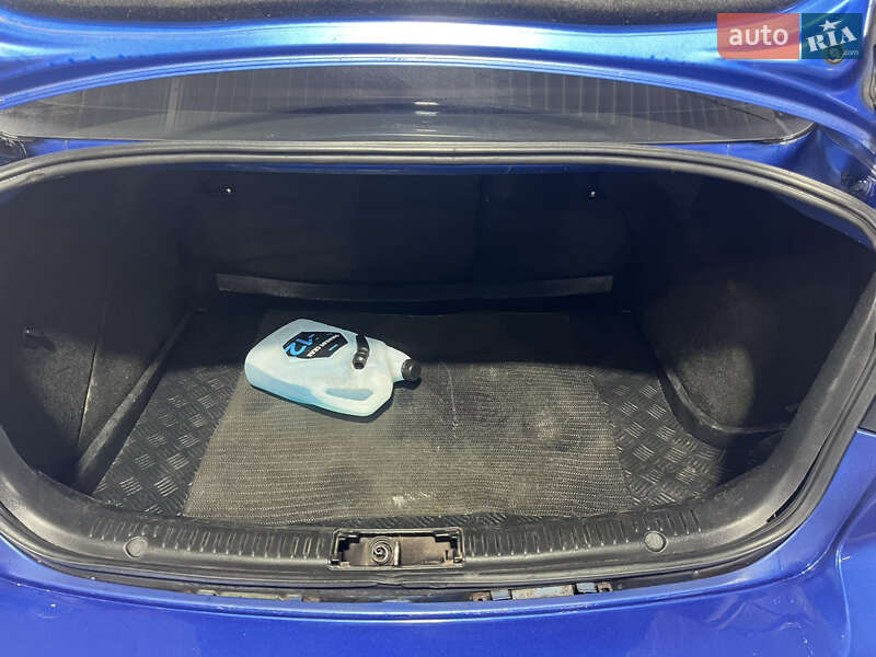 Седан Mazda 3 2005 в Каменском