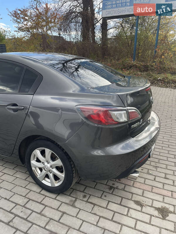Седан Mazda 3 2010 в Ивано-Франковске