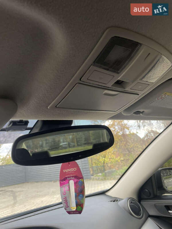 Седан Mazda 3 2010 в Ивано-Франковске