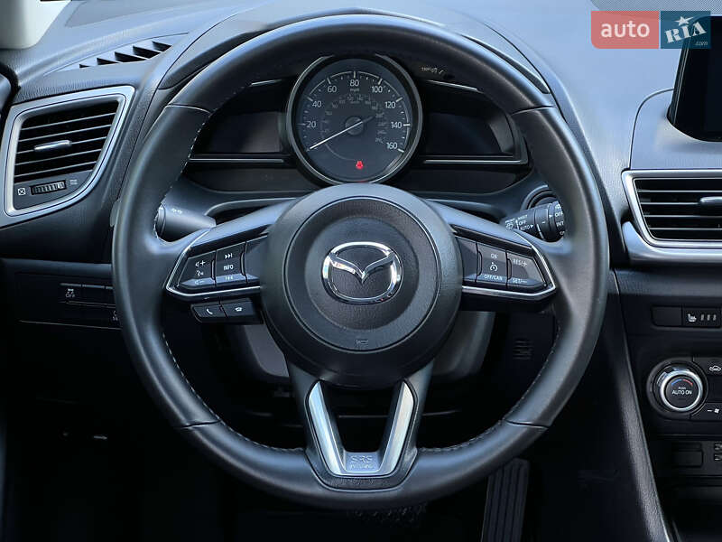 Хэтчбек Mazda 3 2018 в Киеве фото 9 Хэтчбек Mazda 3 2018 в Киеве