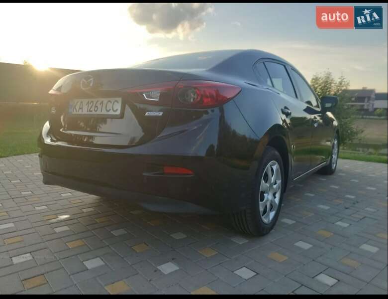 Седан Mazda 3 2015 в Києві фото 2 Седан Mazda 3 2015 в Києві