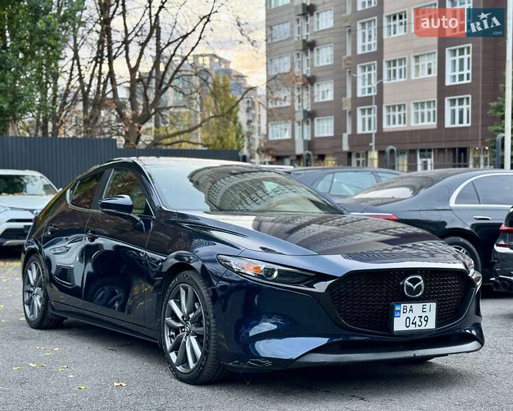 Хэтчбек Mazda 3 2019 в Киеве