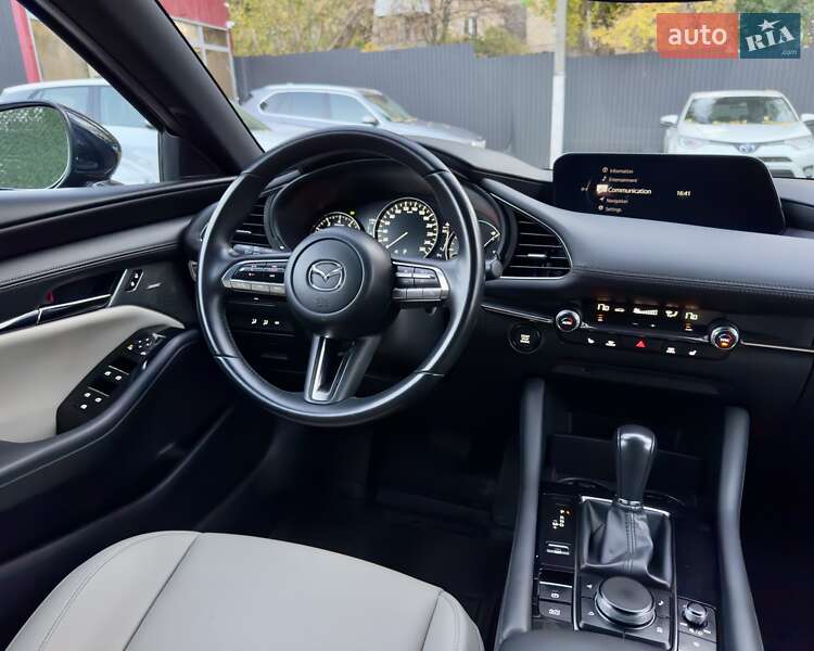 Хэтчбек Mazda 3 2019 в Киеве