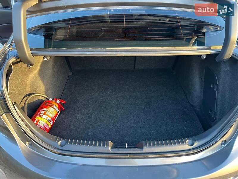 Седан Mazda 3 2017 в Києві фото 12 Седан Mazda 3 2017 в Києві