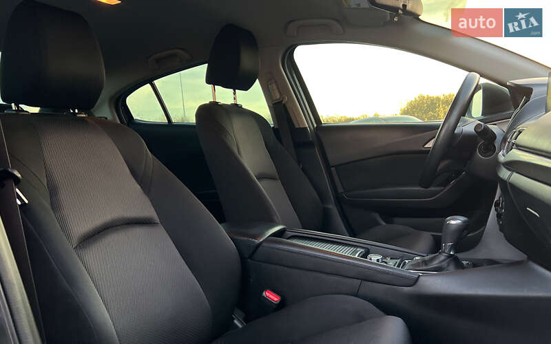 Седан Mazda 3 2017 в Львове фото 17 Седан Mazda 3 2017 в Львове