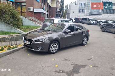 Седан Mazda 3 2014 в Киеве