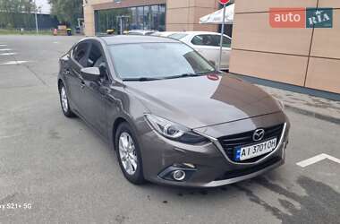 Седан Mazda 3 2014 в Киеве