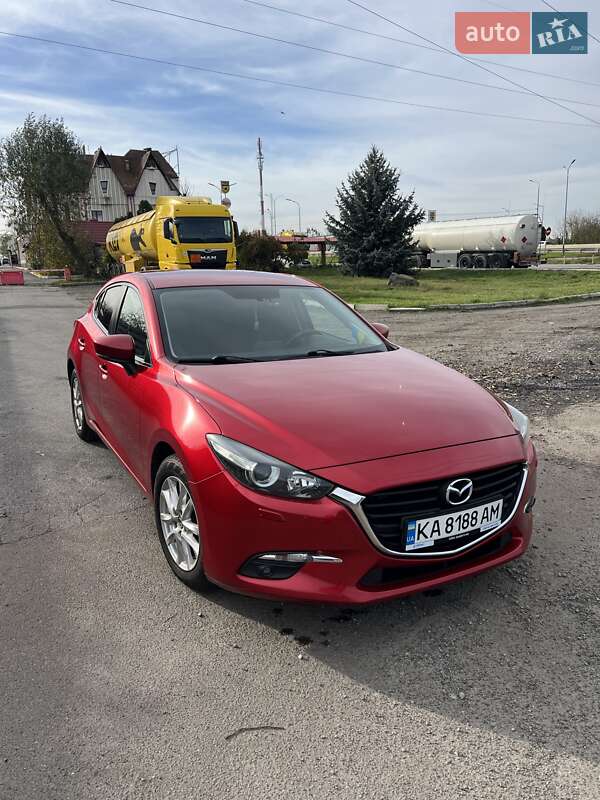 Хэтчбек Mazda 3 2016 в Киеве