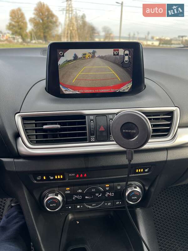 Хэтчбек Mazda 3 2016 в Киеве