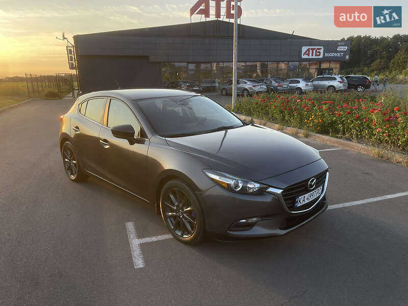 Хетчбек Mazda 3 2017 в Києві фото 7 Хетчбек Mazda 3 2017 в Києві