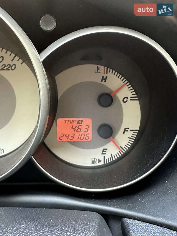 Седан Mazda 3 2007 в Южном