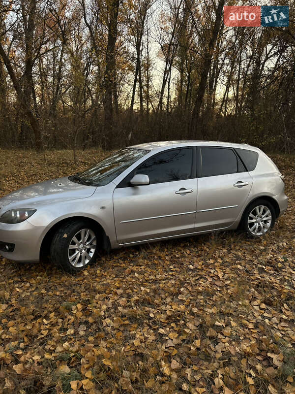 Хэтчбек Mazda 3 2006 в Днепре