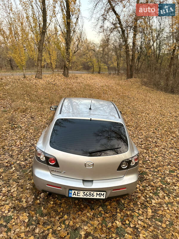 Хэтчбек Mazda 3 2006 в Днепре