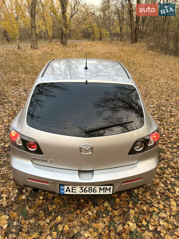 Хэтчбек Mazda 3 2006 в Днепре