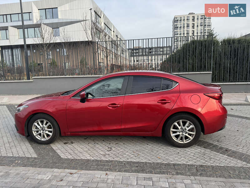 Седан Mazda 3 2014 в Киеве
