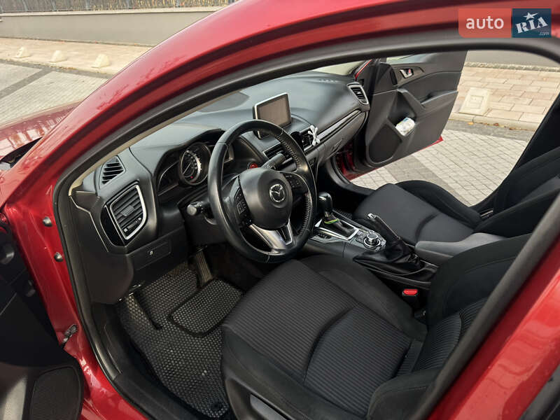 Седан Mazda 3 2014 в Киеве