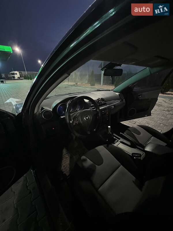 Седан Mazda 3 2005 в Виннице
