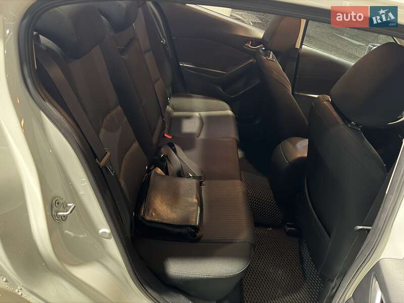 Седан Mazda 3 2014 в Киеве фото 23 Седан Mazda 3 2014 в Киеве