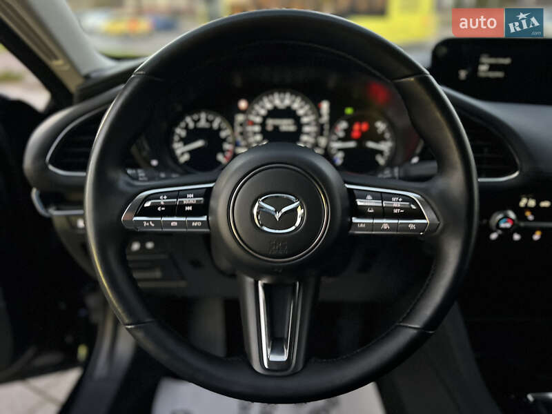 Седан Mazda 3 2022 в Львові