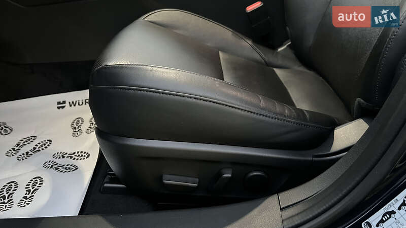 Седан Mazda 3 2022 в Львові