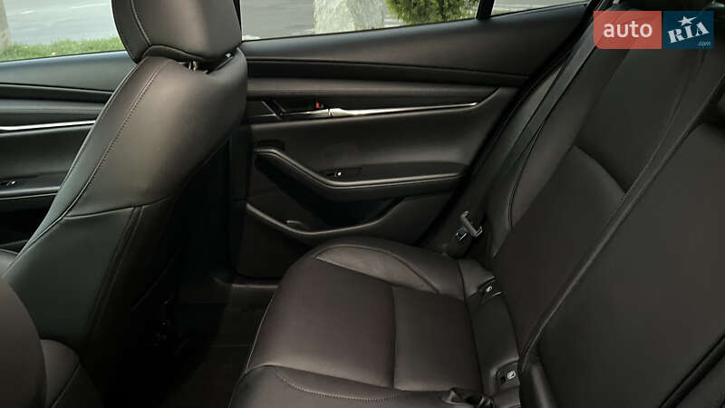 Седан Mazda 3 2022 в Львові