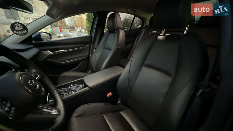 Седан Mazda 3 2022 в Львові