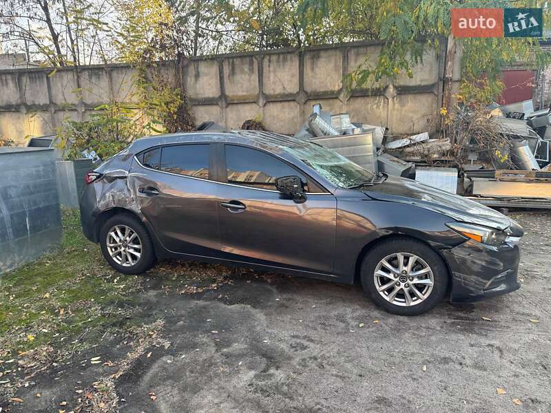 Хэтчбек Mazda 3 2018 в Днепре