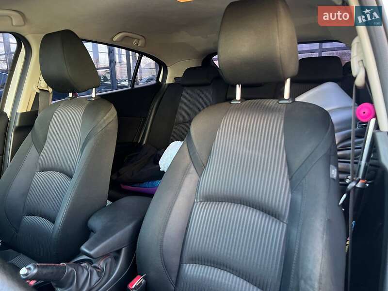 Хэтчбек Mazda 3 2013 в Ивано-Франковске